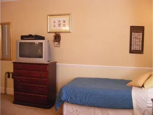 Ashley House Bed & Breakfast Dundee